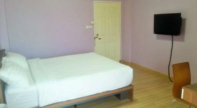 ZEN Rooms Ricco Suvarnabhumi, Rezervovat Hotel Hotely v Central Thailand s parkováním, Parkování
