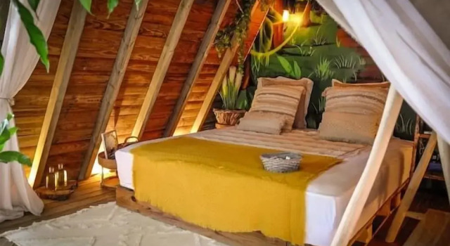 Aqua Zen Spa Lodge Tiki Hut