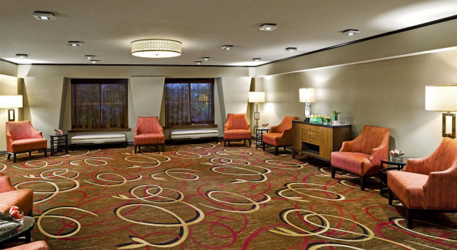 Sheraton Needham Hotel, Varaa Hotelli Hotellit New England uima-altaalla, Uima-allas