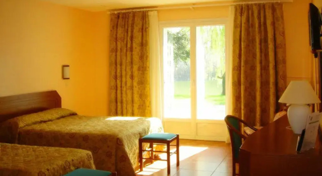 Номер Standard Motel des Bruyères
