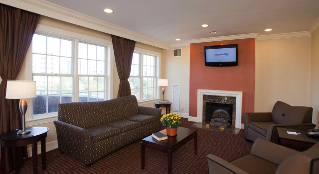 Hampton Inn & Suites Stamford
