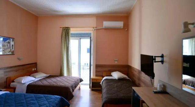 Четырёхместный номер Standard Hotel Electra