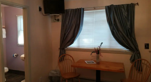 Четырёхместный номер Standard Torch Bay Inn