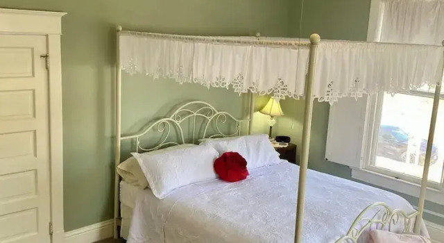 Номер Standard Red Rose Inn Bed and Breakfast