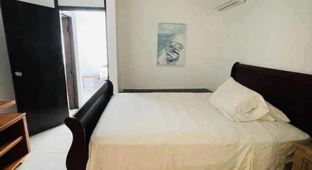 Апартаменты с 4 комнатами с балконом Placid Suites