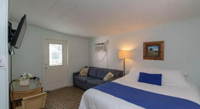 Коттедж Sunset Cove Beach Resort