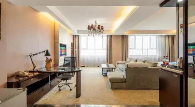 Люкс Deluxe Aksu Pudong Holiday Hotel