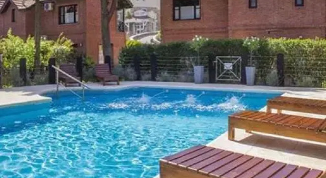 DUPLEX Casa 100 m2 CARILO HOUSE Complejo Residencial Sin Serv, Rezerwuj Hotel Carilo 