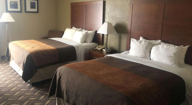 Четырёхместный Studio Suite AmericInn by Wyndham Memphis East
