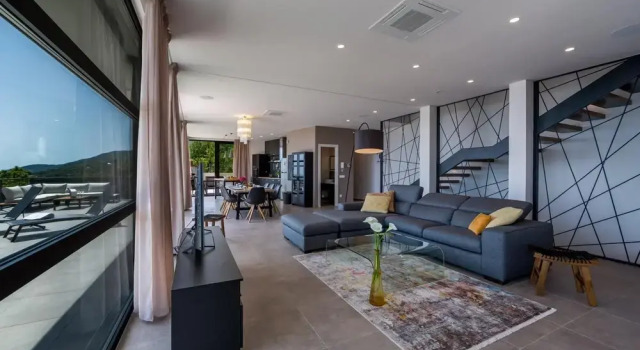 Villa La Vista CFH