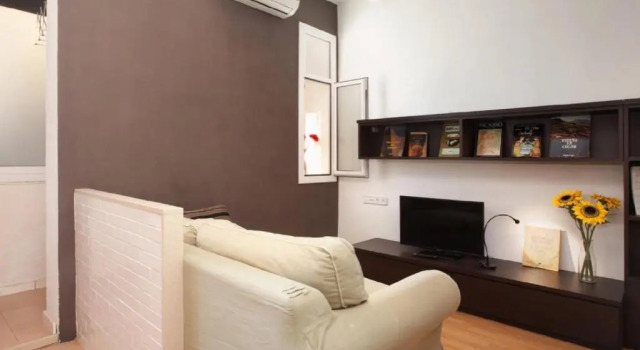 Authentic flat2 in Poble sec - Paralelo, Забронировать Отель Барселона провинция Барселона, рядом с Парк скульптур