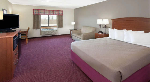 Двухместный номер Standard AmericInn by Wyndham Iowa Falls
