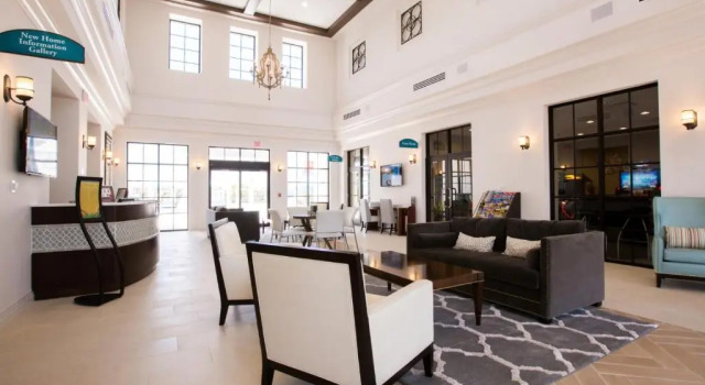 Beautiful townhome with splash pool and game room, Buchen Sie Ferienhaus Hotels in Four Corners mit Pool, Schwimmbad