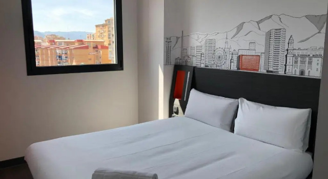 Двухместный номер Four Points Flex by Sheraton Malaga Centre