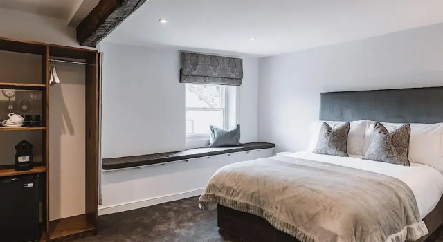 Coffee & Stays at Cartmel Square, Забронировать Отель «постель и завтрак» Отели Англии 3 звезды, 3*