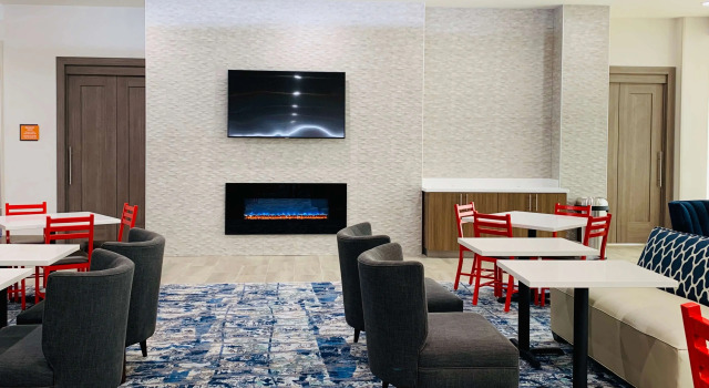 La Quinta Inn and Suites by Wyndham - Red Oak TX IH-35E, Забронировать Отель Ред-Оук Dallas - Fort Worth Metropolitan Area