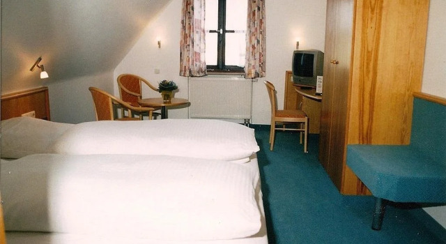 Gasthof Weichlein, Buchen Sie Hotel Wachenroth Steigerwald