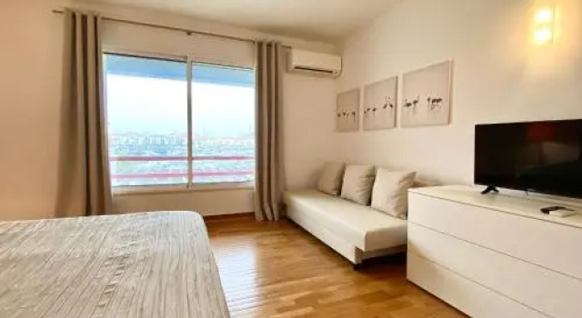 Home Out Marina Apartment