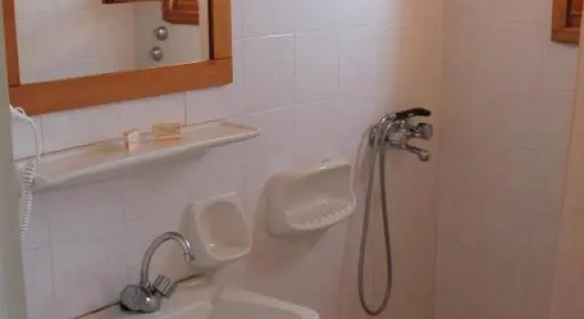 Трёхместный номер Standard с балконом Hotel Alkyon
