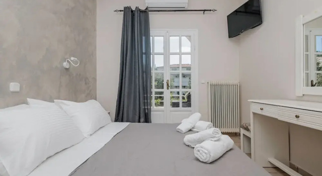Pelithea Aparthotel