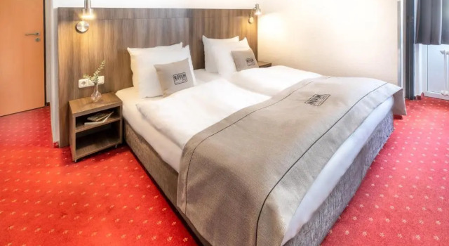 Трёхместный номер Hotel Leonet