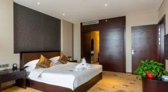 Люкс Deluxe Weichang Qianyue Holiday Hotel (Government Branch)