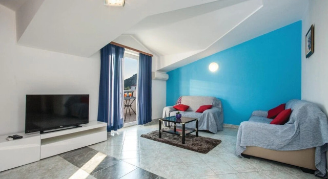 Amazing Home In Razanj With Outdoor Swimming Pool, Buchen Sie Ferienwohnung Hotels in Gespanschaft Split-Dalmatien mit Pool, Schwimmbad