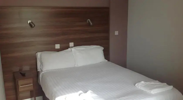 Smithys Hotel, Забронировать Отель Отели Англии 3 звезды, 3*