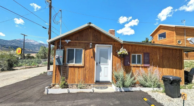 Номер Comfort Yellowstones Treasure Cabins
