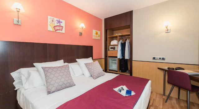 Двухместный номер Small Цокольный этаж Hotel Ronda Lesseps