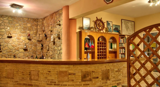 Kyprianos, Prenota Hotel Kerion Zante