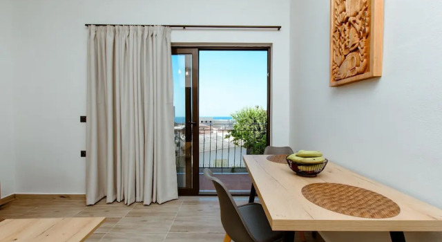 Апартаменты Deluxe Krinis houses next the old harbour