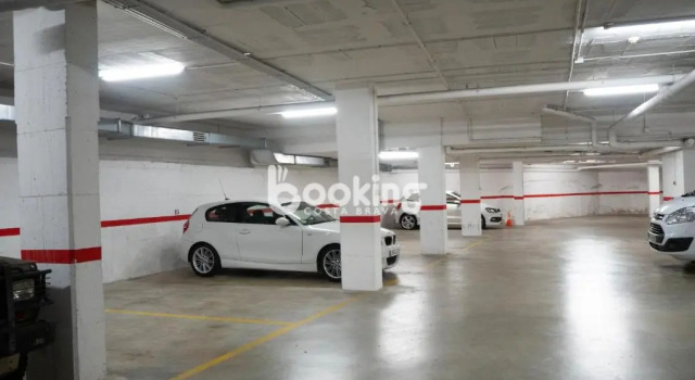 Indústria Apartament per 3 persones a 2 minuts de la platja amb Aire acondicionat i plaça d'aparcament