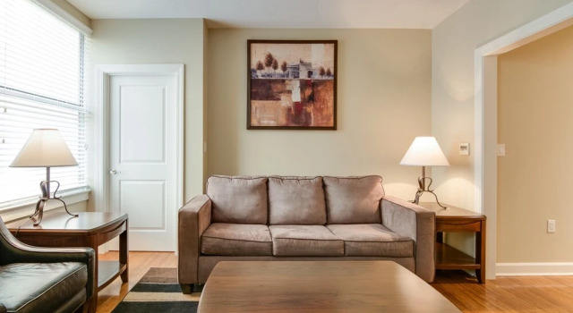 Bluebird Suites near AutoZone Park, Забронировать Отель Отели Мемфиса 4 звезды, рядом с Belz Museum of Asian Judaic Art, 4*