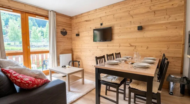 Apartment in Modane With Mountain Views, Rezervasyon Daire Modane otoparklı oteller, Otopark