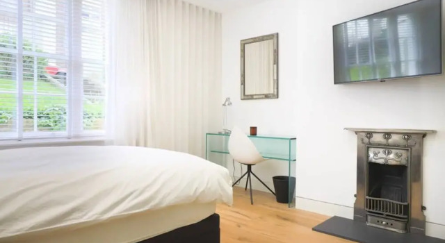 Modern 3 Bedroom Camden Flat With Garden, Забронировать Отель Отели Лондона 3 звезды, рядом с Театр KoKo London, 3*