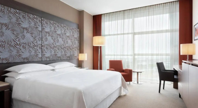 Двухместный номер Deluxe Sheraton Milan Malpensa Airport Hotel & Conference Centre