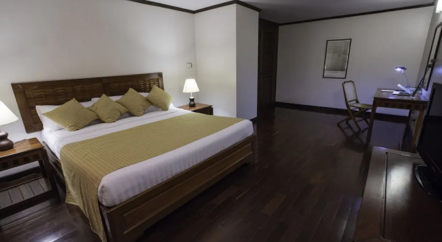 Люкс Deluxe с видом на реку Lao Orchid Hotel
