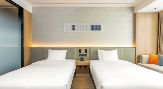 Четырёхместный номер Standard Holiday Inn Express Binzhou City Center by IHG