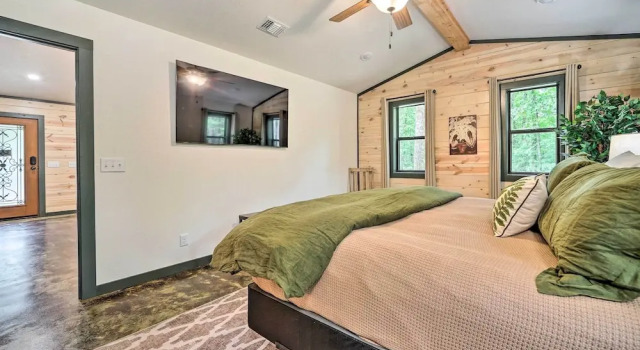 Quiet & Peaceful Hochatown Cabin w/ Hot Tub!, Boek Hotel Hochatown Oklahoma