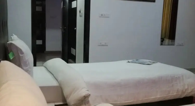 Номер Standard Hotel Dhanraj Palace