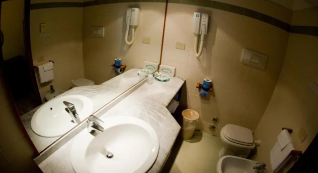 Economy Doppel Zimmer Keller Hotel Select