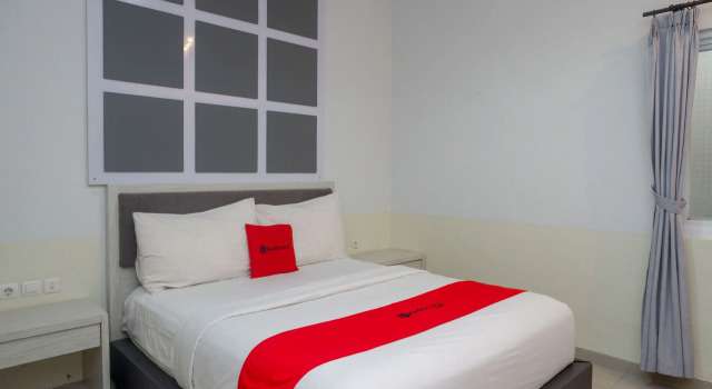 Номер Standard RedDoorz near Jogja City Mall