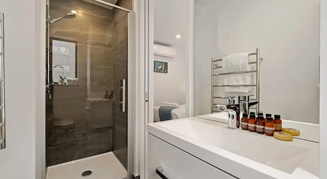 Serenity Heights - Villa 27, Забронировать Вилла Куинстаун 
