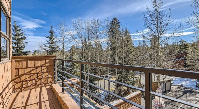 Номер Standard Creek Condos C-1 3 Bedroom Condo by RedAwning