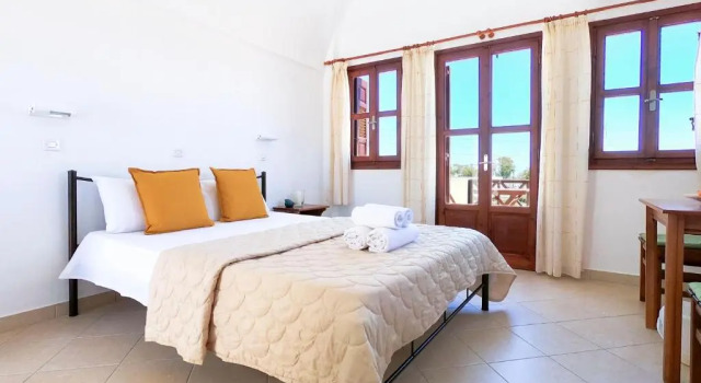 Апартаменты с балконом Almyra Villa