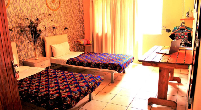 Urban Backpackers, Забронировать Отель Йоханнесбург Гаутенг, рядом с Market Theatre