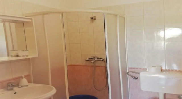 Апартаменты с 3 комнатами рядом с пляжем Apartments Vrtlici