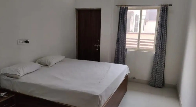 Goroomgo Hotel Shivay Varanasi