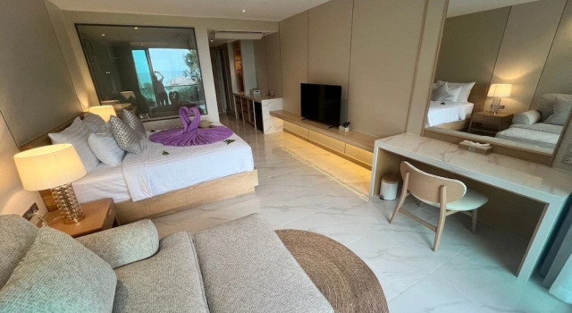 Luxtalay Khanom Hotel